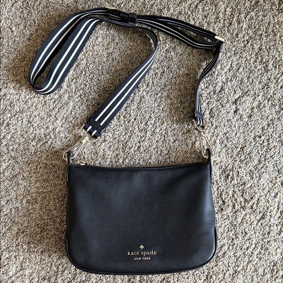 kate spade Handbags - Kate Spade Black Leather Shoulder Bag